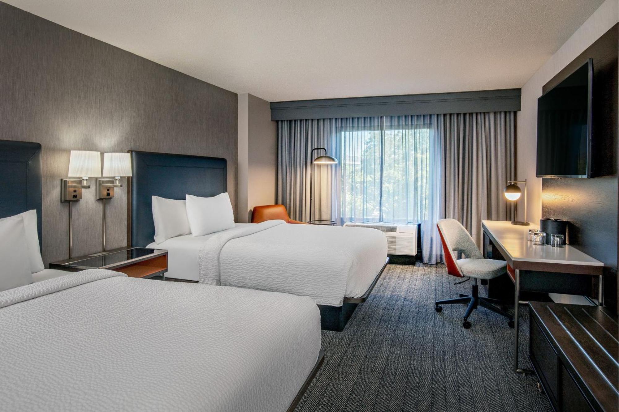 Courtyard By Marriott Boston Billerica Bedford Hotel Exterior photo