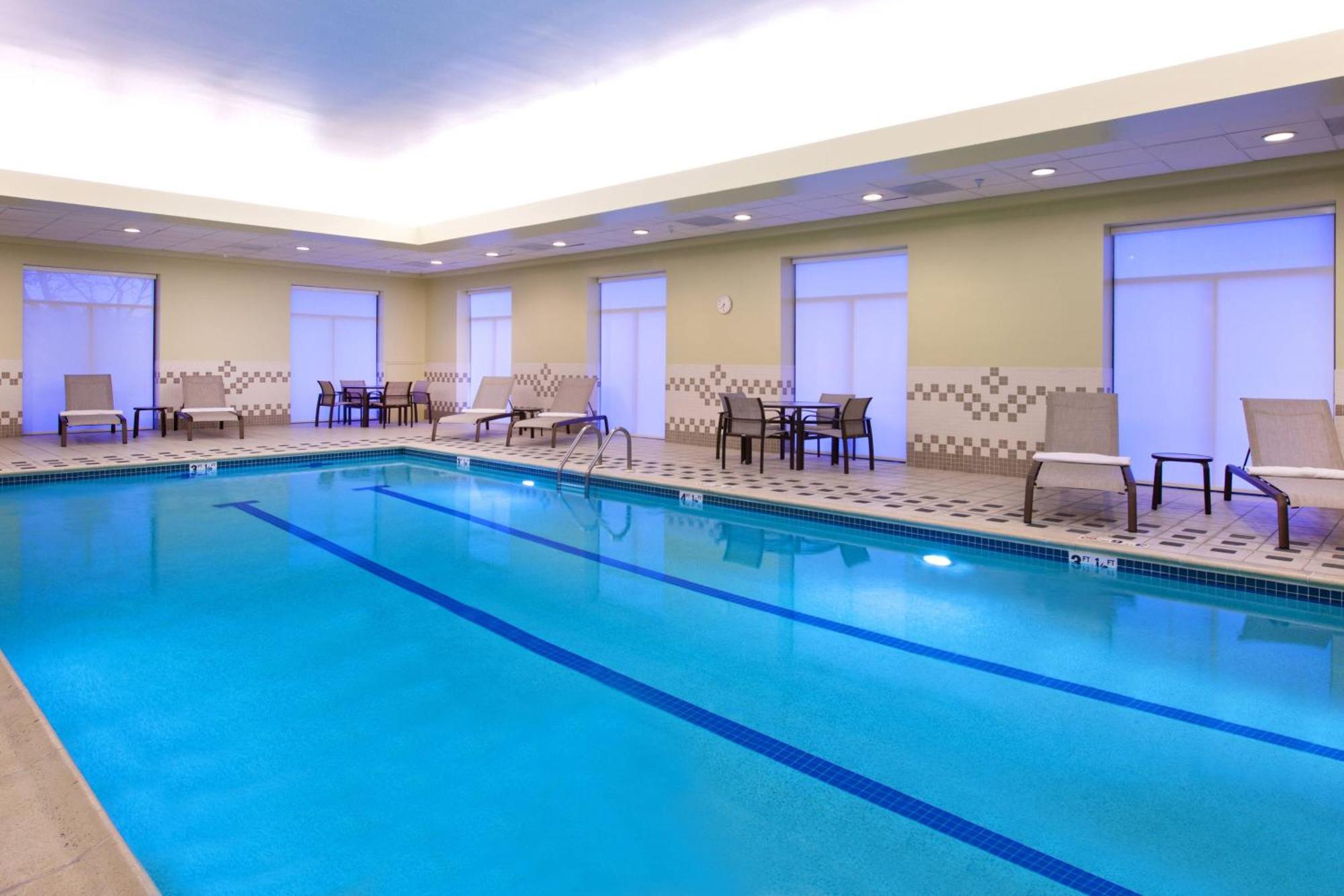 Courtyard By Marriott Boston Billerica Bedford Hotel Exterior photo